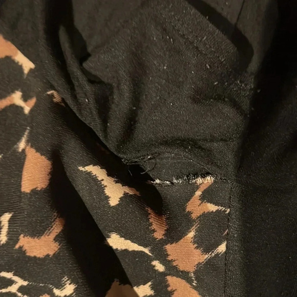 Vince camuto black leopard print panel Tunic blouse Sz L - Picture 9 of 11